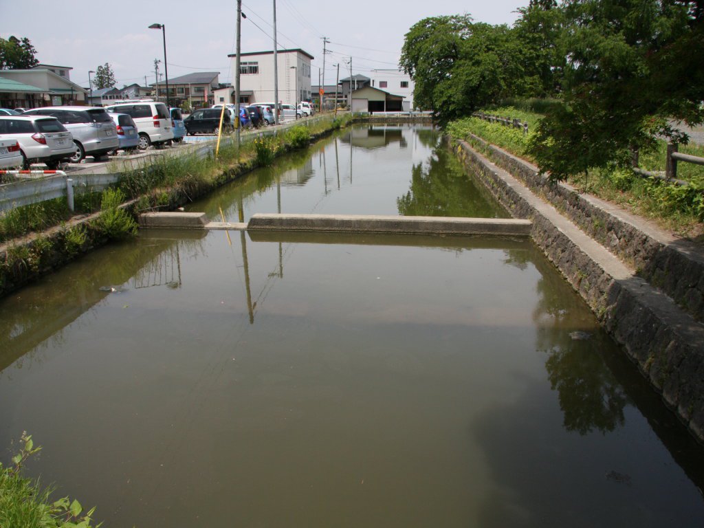 ��Ȫ�����ף����ڹ�ȫĮ�ۡ�����