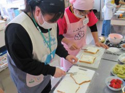 12/9 鮭川村高校生ボランティアサークル「SAKEKKO」による『クリスマス料理教室』：画像