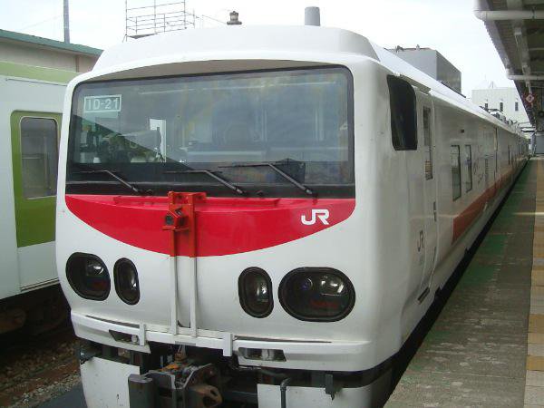 East i-D (JRܥE193ϵư)