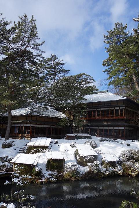 冬の晴れ間に庭園散策：画像