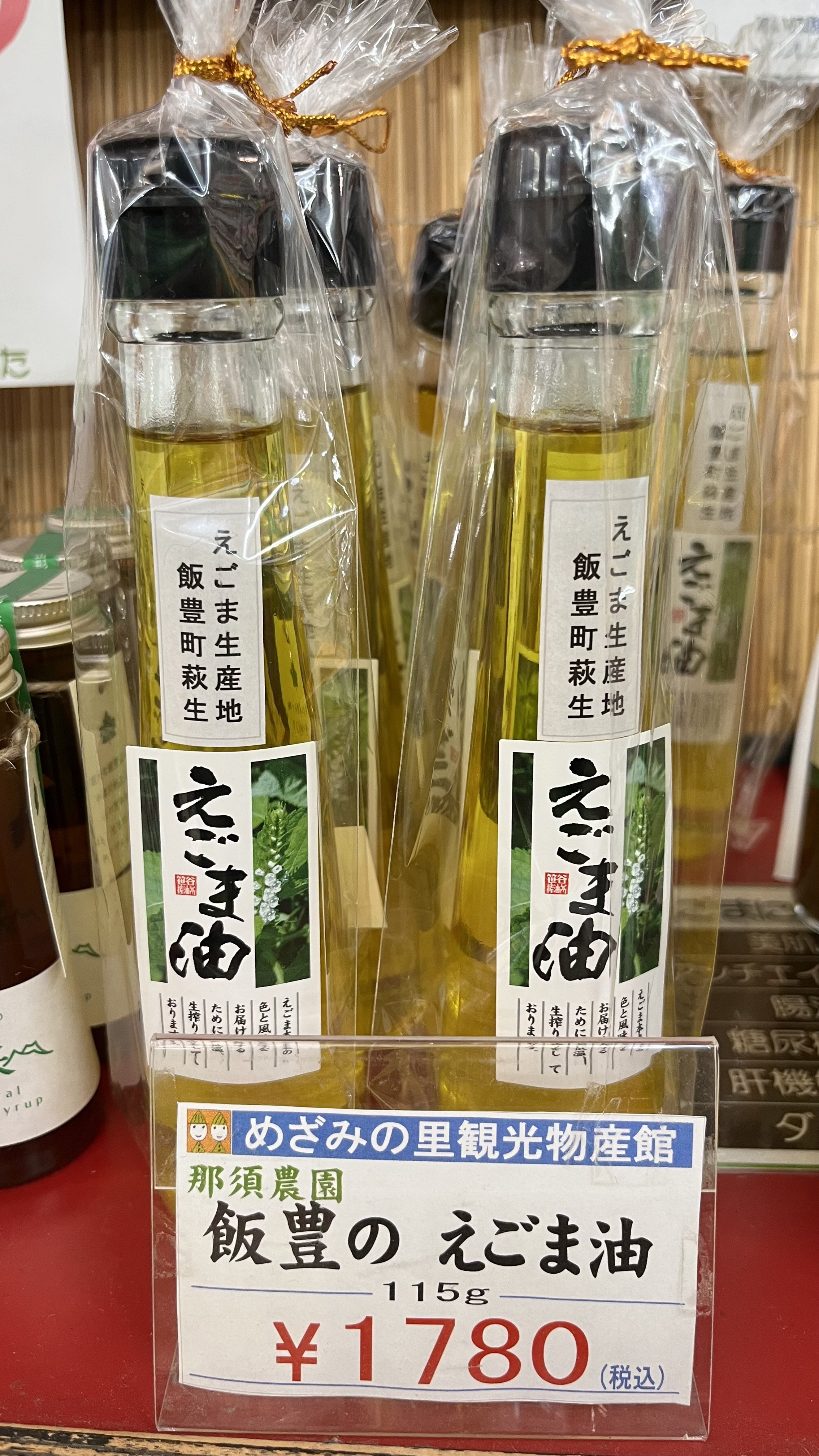ޡ
