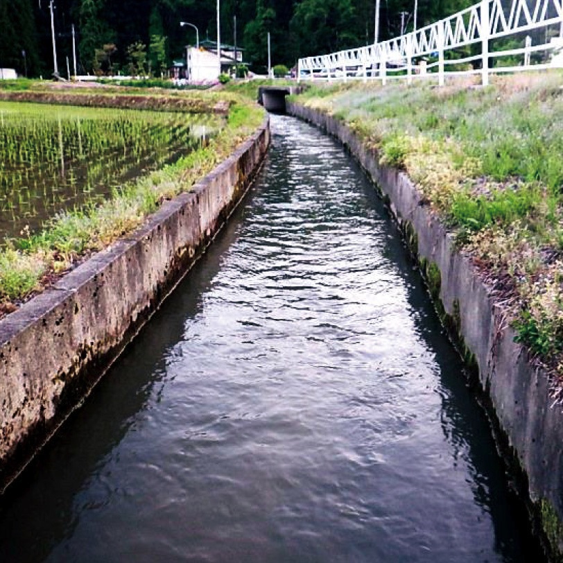 農業用水路を使った小水力発電