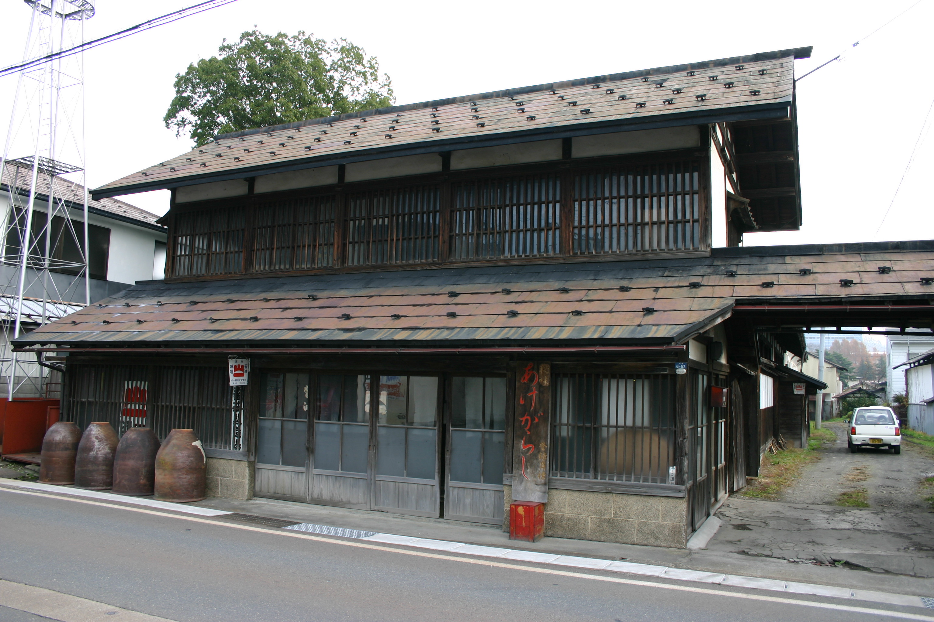 あらまち通り沿いの店舗